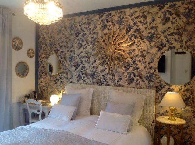 B&B Les Muscades Saint-Étienne-du-Grès Eksteriør bilde