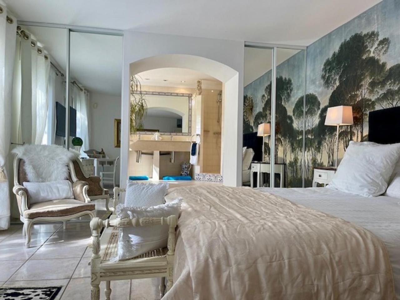 B&B Les Muscades Saint-Étienne-du-Grès Eksteriør bilde